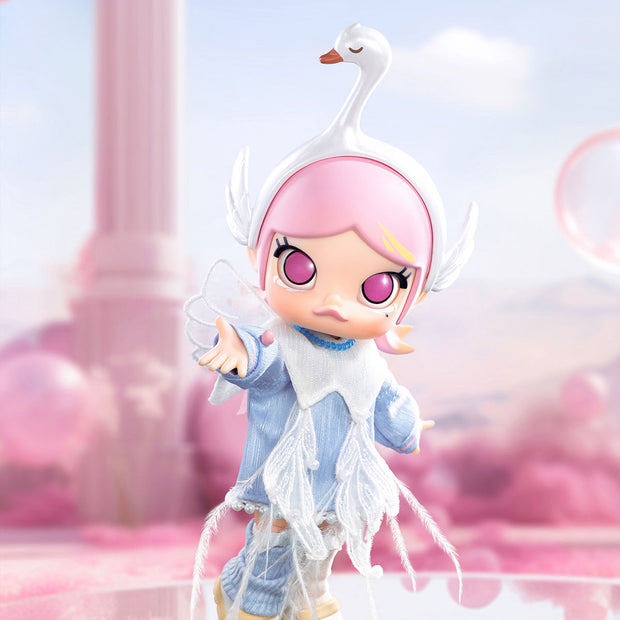 [pre order]  MOLLY Metamorphose into Swan Action Figure